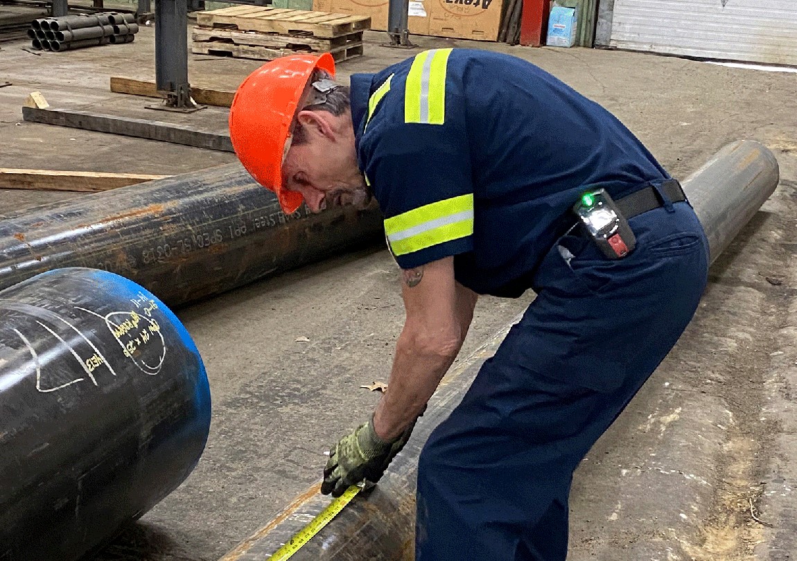 Blackline Safety’s G7 Lone Worker monitors workers in remote locations through a connected wearable lifeline. Built-in cellular connectivity with optional satellite (in certain regions) and portable bridge technology maintains the lifeline. As soon as the device is turned on, the G7 Lone Worker is connected to a network within seconds. No special smartphones or apps are needed. Workers can manually send an alert when in distress. Additionally, automatic alerts can be sent when no motion is detected for a certain period, a fall is detected, or a worker has not checked in with coworkers for a specified time. Blackline Safety staff even offer 24/7 monitoring as an optional service.