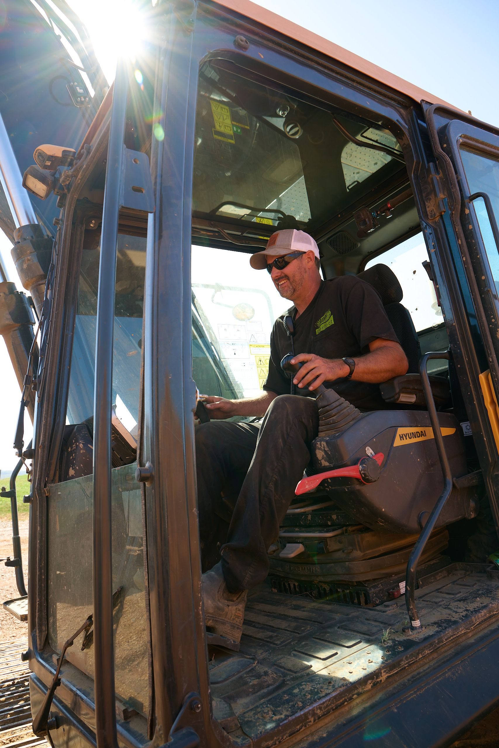 Mike Simon Dirt Perfect operating Hyundai excavator 